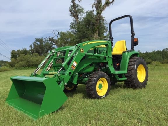 Image of John Deere 3033R equipment image 1