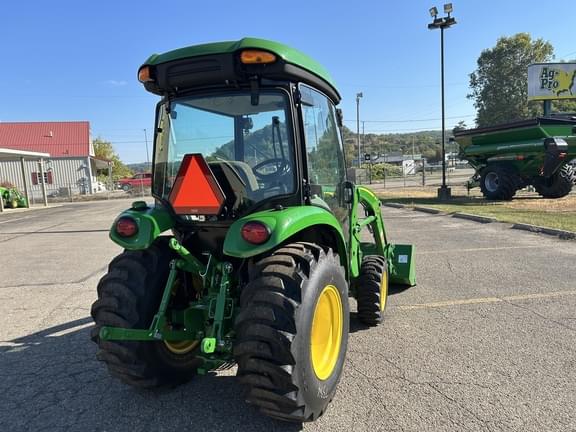 Image of John Deere 3033R equipment image 4