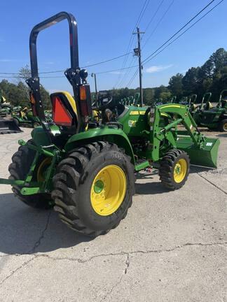Image of John Deere 3033R equipment image 1