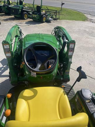 Image of John Deere 3033R equipment image 2