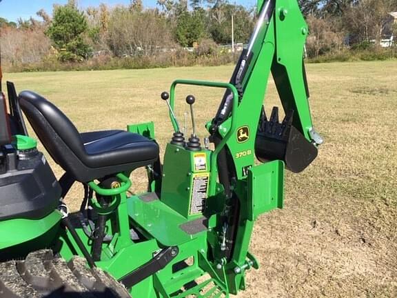 Image of John Deere 3038E equipment image 3