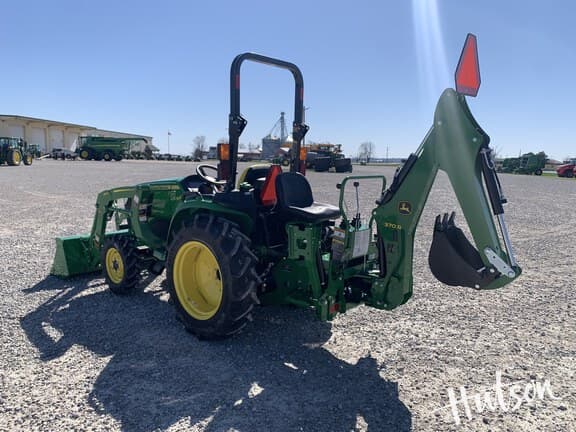 Image of John Deere 3038E equipment image 4