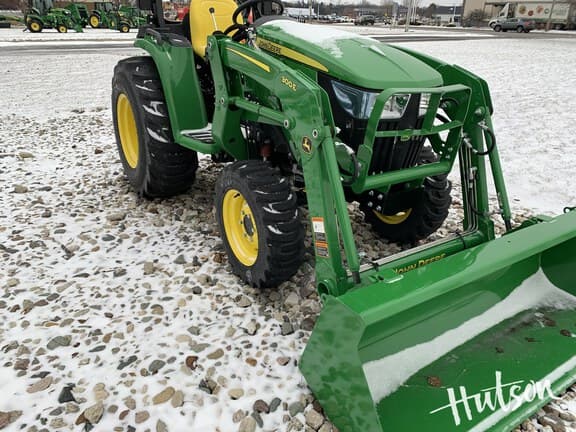 Image of John Deere 3038E equipment image 1