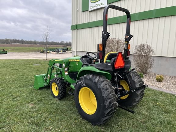 Image of John Deere 3038E equipment image 2