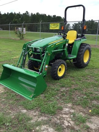 Main image John Deere 3038E