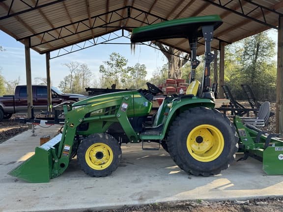 Image of John Deere 3038E equipment image 1