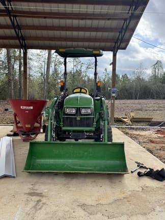 Image of John Deere 3038E equipment image 2