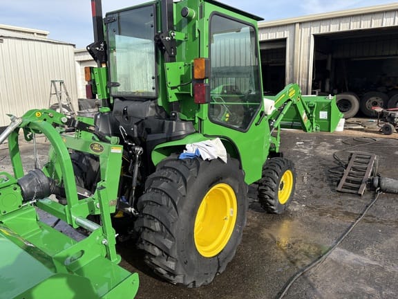 2025 John Deere 3038E Equipment Image0