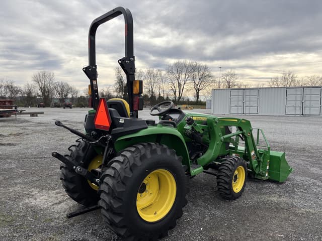 Image of John Deere 3038E equipment image 2