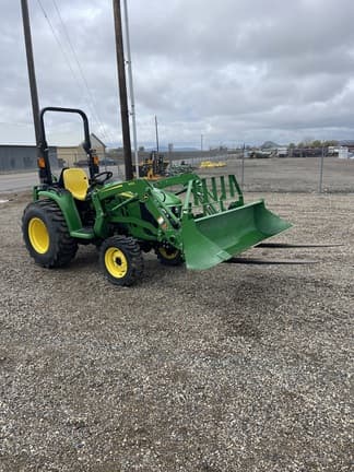 Image of John Deere 3038E equipment image 2