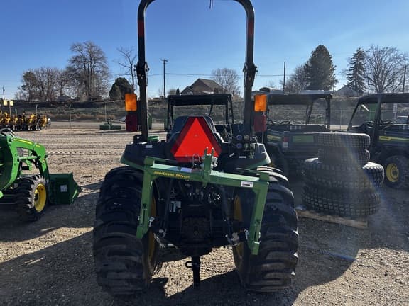 Image of John Deere 3038E equipment image 3