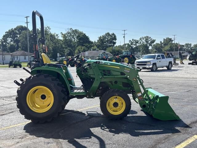 Image of John Deere 3038E equipment image 4