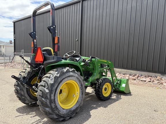 Image of John Deere 3038E equipment image 1