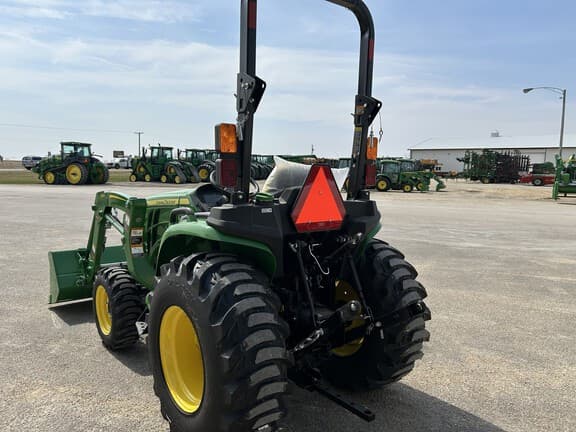 Image of John Deere 3038E equipment image 2