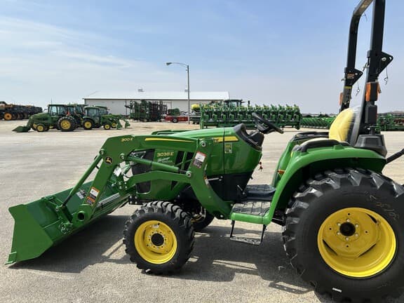Image of John Deere 3038E equipment image 1