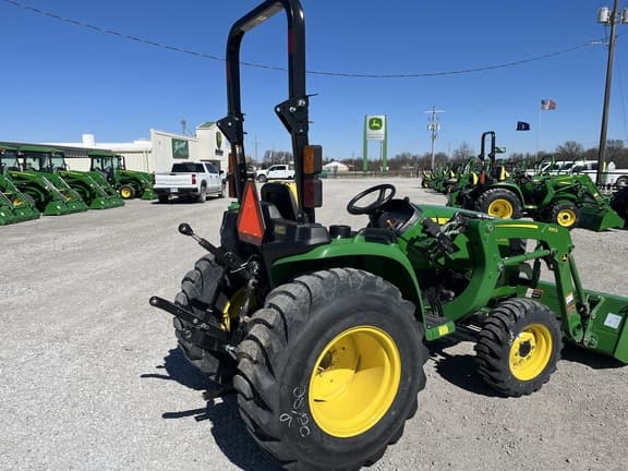 Image of John Deere 3038E equipment image 4