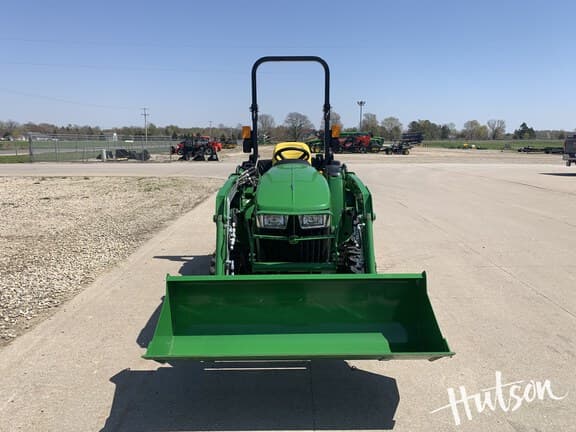 Image of John Deere 3038E equipment image 2