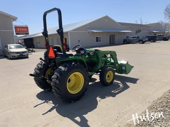 Image of John Deere 3038E equipment image 3