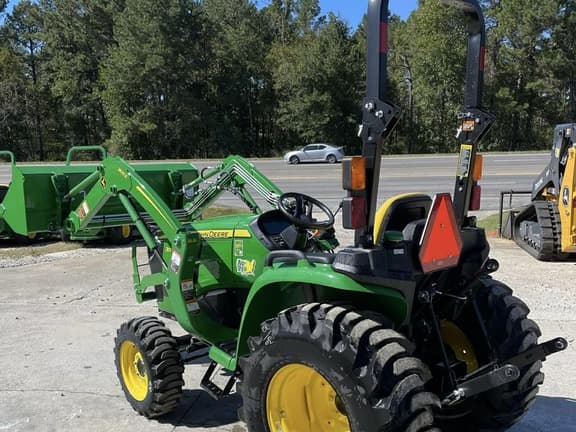 Image of John Deere 3038E equipment image 3