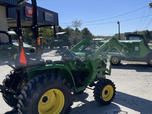 Image of John Deere 3038E equipment image 4