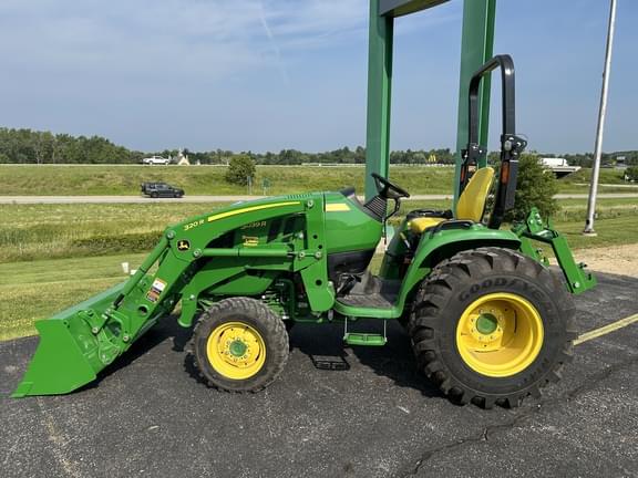 Image of John Deere 3039R equipment image 4