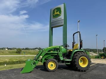 Main image John Deere 3039R