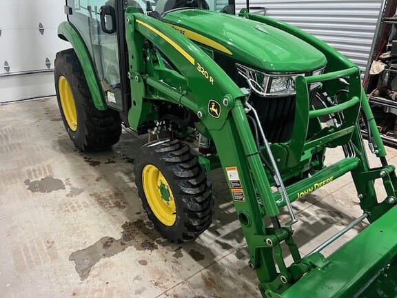 2025 John Deere 3039R Equipment Image0