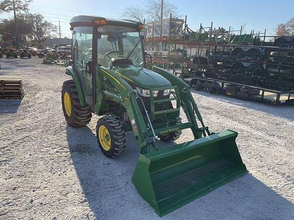 Image of John Deere 3039R equipment image 2