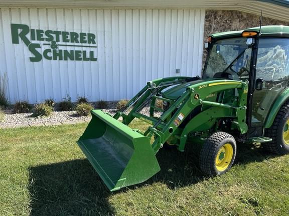 Image of John Deere 3039R Image 1