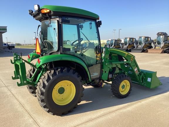 Image of John Deere 3039R equipment image 3
