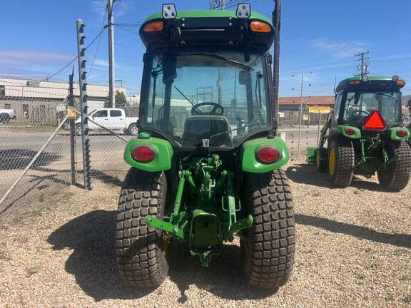 Image of John Deere 3039R equipment image 2