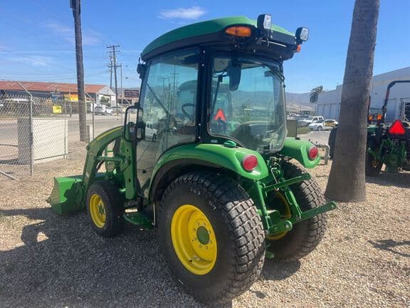 Image of John Deere 3039R equipment image 1