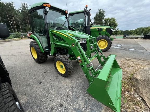 Image of John Deere 3039R Image 1
