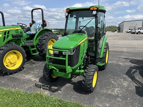 Image of John Deere 3039R equipment image 1