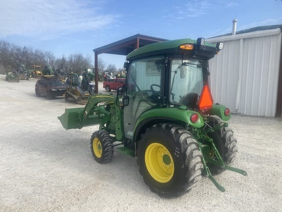 Image of John Deere 3039R equipment image 2