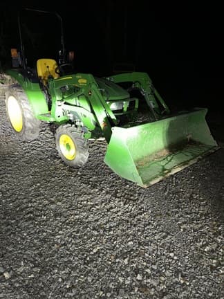 Image of John Deere 3043D equipment image 2