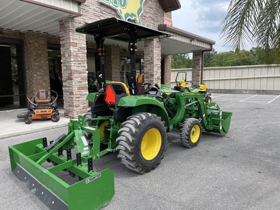 Image of John Deere 3043D equipment image 3