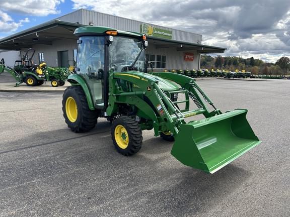 Image of John Deere 3046R equipment image 3