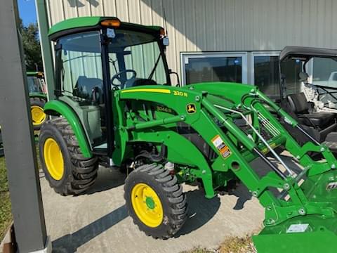 Image of John Deere 3046R equipment image 3