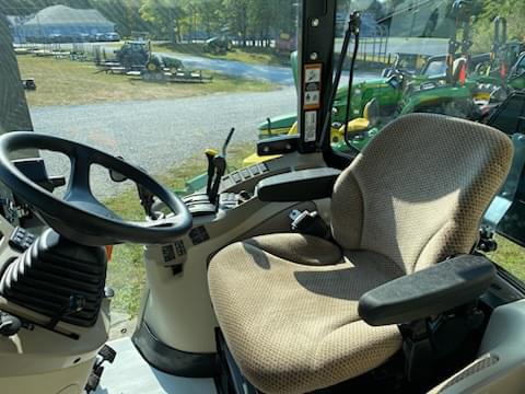 Image of John Deere 3046R equipment image 1