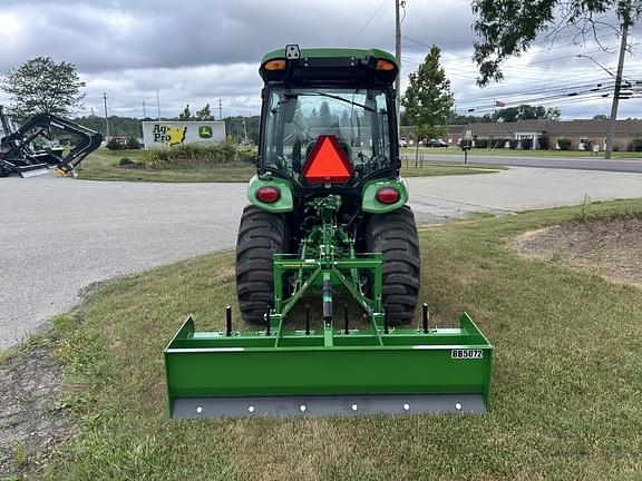 Image of John Deere 3046R equipment image 4