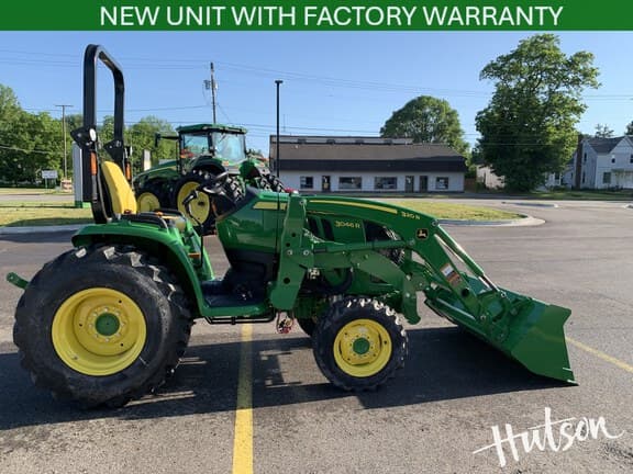 Image of John Deere 3046R equipment image 3