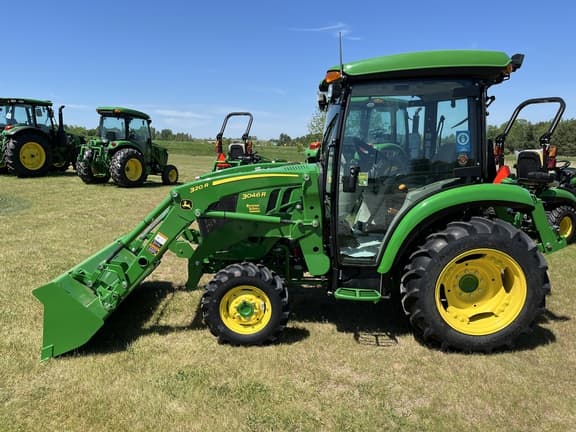 Image of John Deere 3046R Image 1