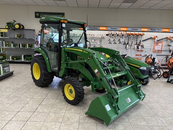 Image of John Deere 3046R equipment image 2
