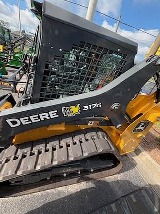 Image of John Deere 317G equipment image 1