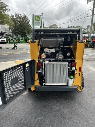 Image of John Deere 317P equipment image 4