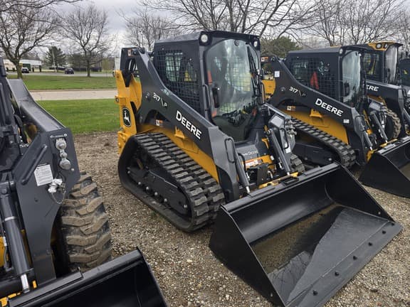 Image of John Deere 317P Primary image