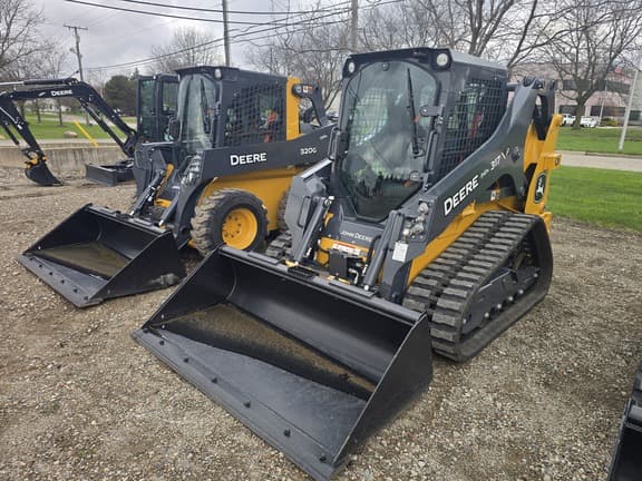 Image of John Deere 317P equipment image 2