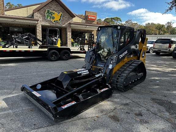 Image of John Deere 317G equipment image 3