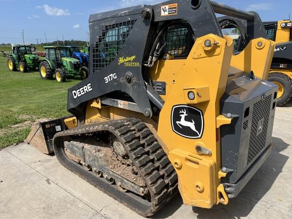Image of John Deere 317G equipment image 2